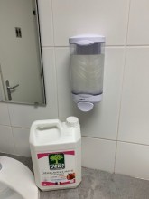 Distributeur de crème lavante rechargeable